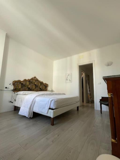 All'Otto Nel Cuore Della Citta Savona Exterior photo
